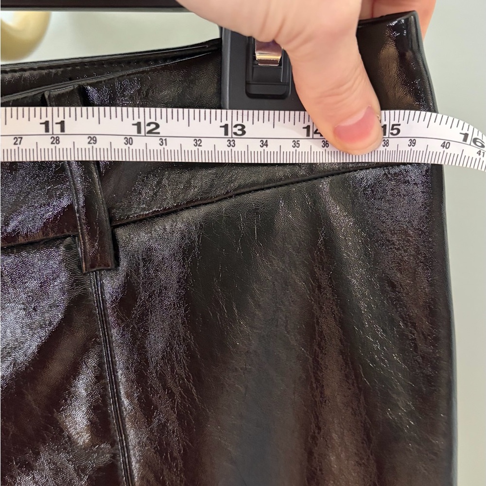 NWT 7 For All Mankind Glossy Black Faux Leather Trousers Women’s Size Medium. - Picture 11 of 13